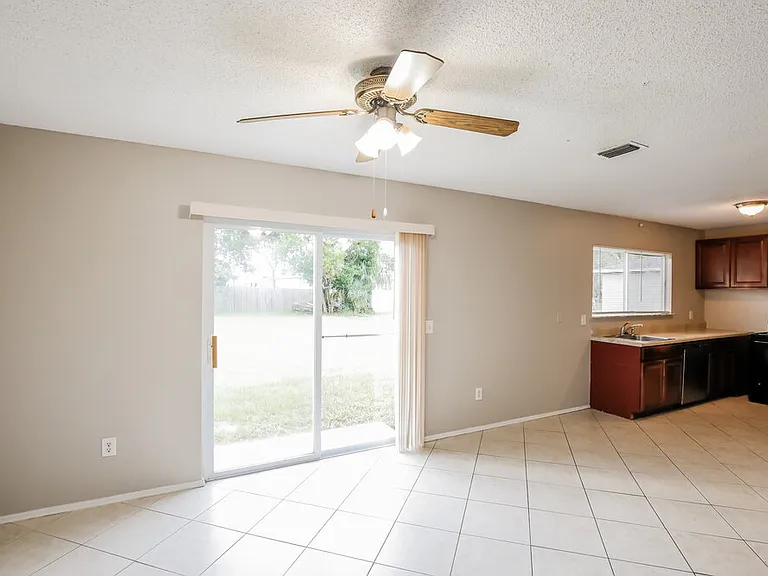 2913 SE Ironton Ave — Photo 6