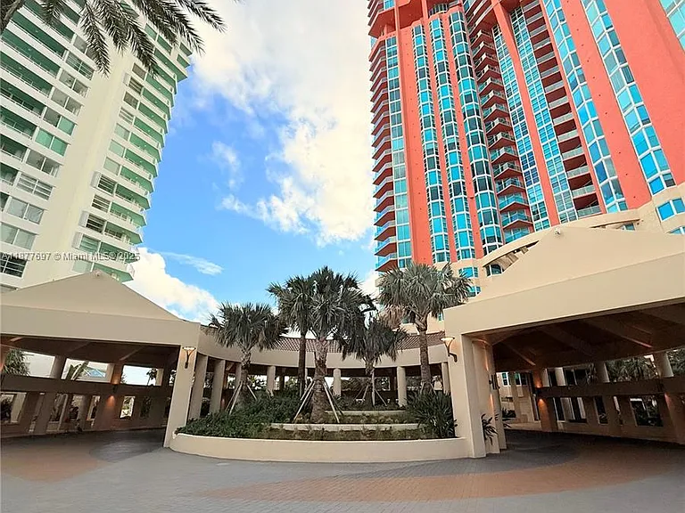 300 S Pointe Dr #2806 — Photo 67