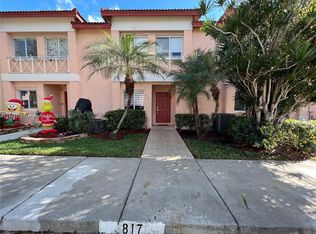 817 NW 208th Dr, Pembroke Pines, FL 33029