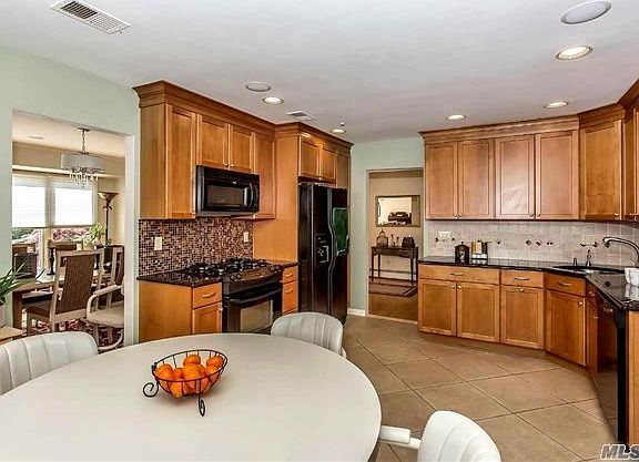 5th image of 3626 Lorrie Dr
