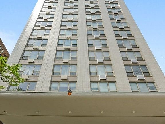 2nd image of 1550 N Lake Shore Dr