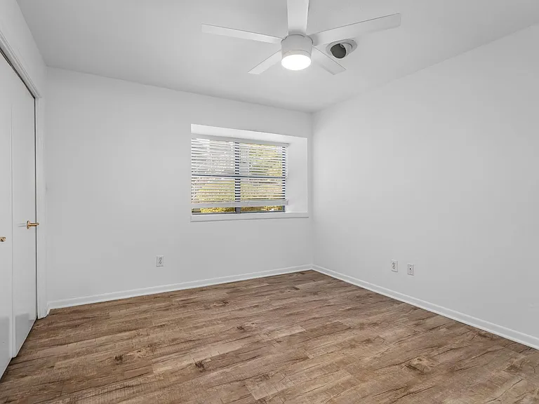 438 Yacht Club Dr #C — Photo 12