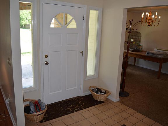 3rd image of 2601 Sandlewood Ct