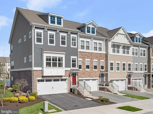 402 Ocracoke Way Gln, Burnie, MD 21060