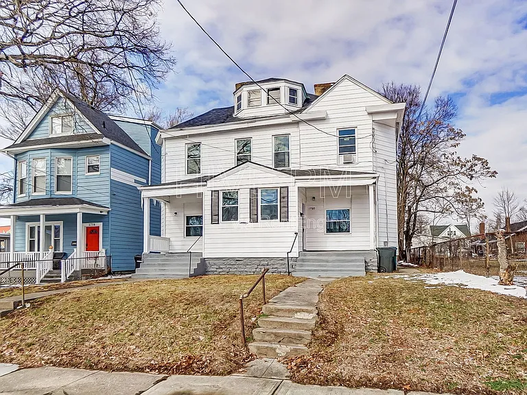 1758 Brewster Ave — Photo 2