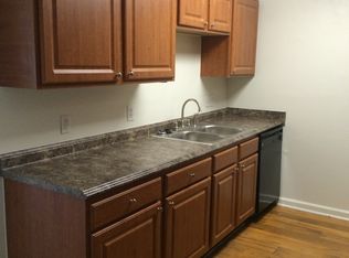 818 Saint Andrews Dr APT J, Wilmington, NC 28412