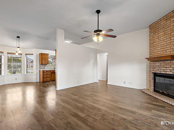 4th image of 519 Charlotte Ave