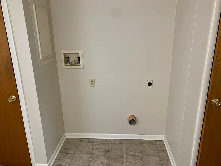 141 S 3rd St — Photo 12