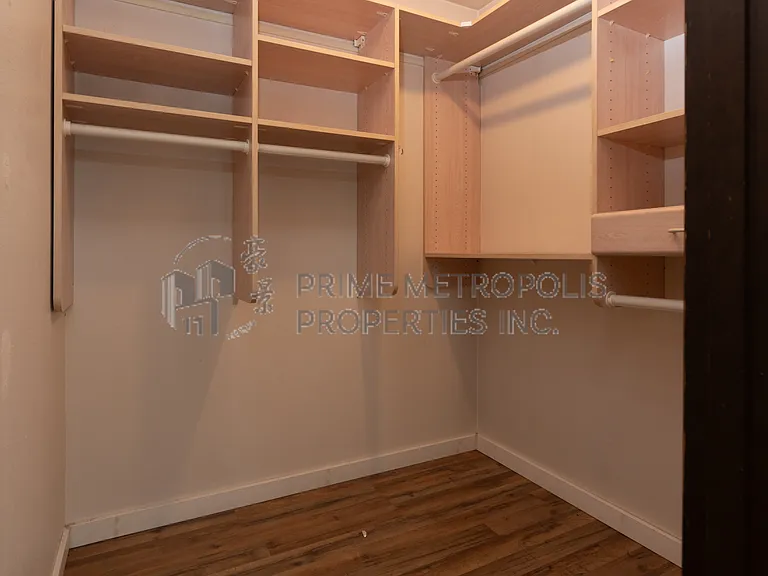 10706 Lakeside Ave NE — Photo 10