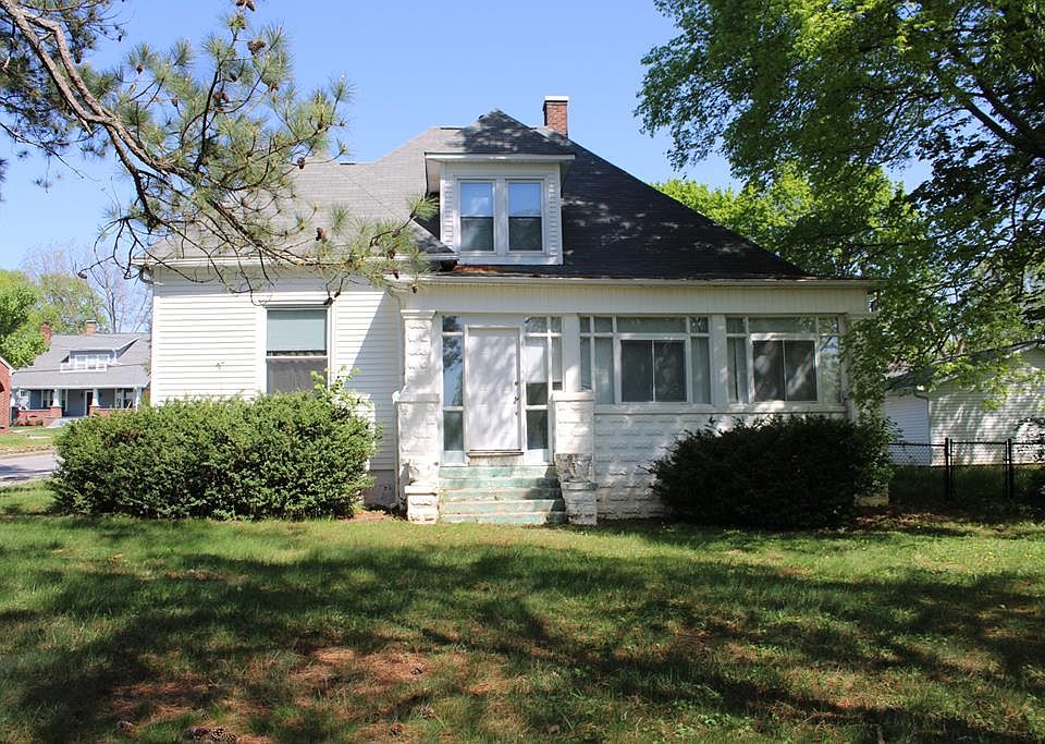 1st image of 1039 W 3rd North St