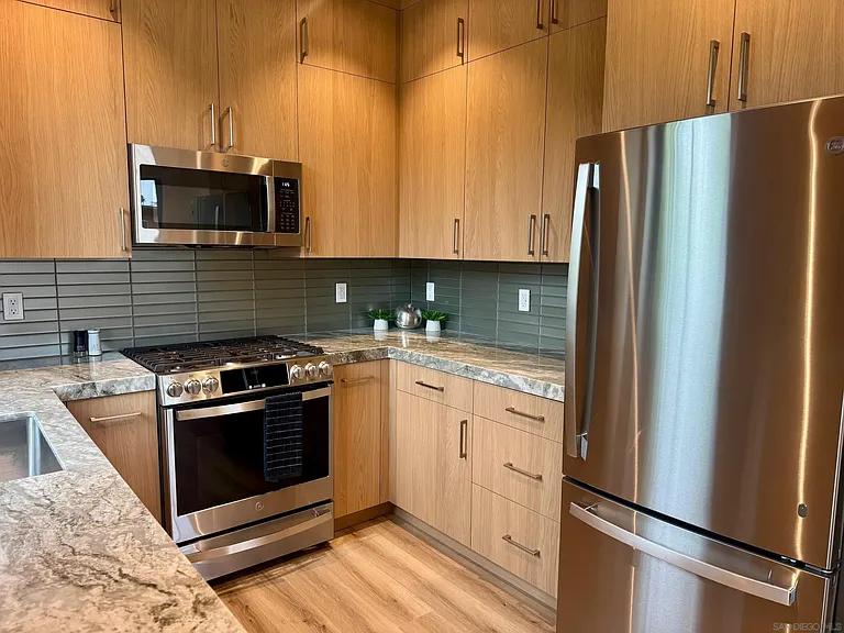 8168 Paseo Del Ocaso — Photo 9