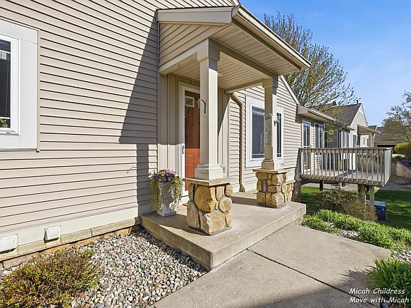 3rd image of 2936 Pebblestone Dr