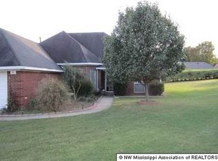 909 Scotch Pine Cv, Southaven, MS 38671