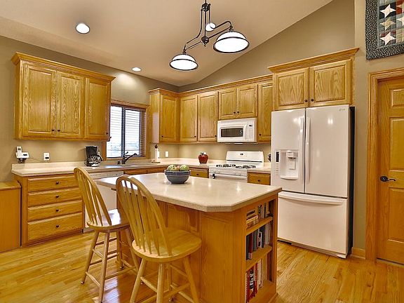 4th image of 38675 Henna Cir