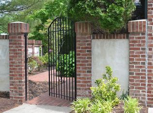 14 Hampstead Ct, Princeton, NJ 08540