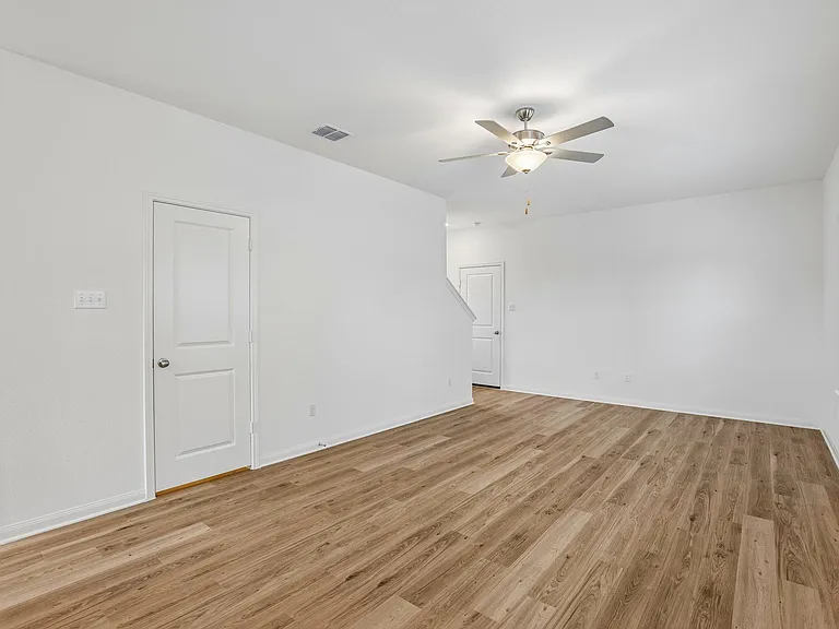 18400 Stellers Sea St — Photo 5
