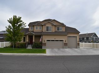 3832 W Oak Crest Dr, Lehi, UT 84043