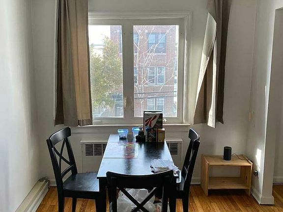 4th image of 3215 46th St #3