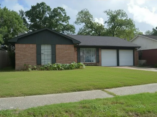 6115 Newquay St, Houston, TX 77085