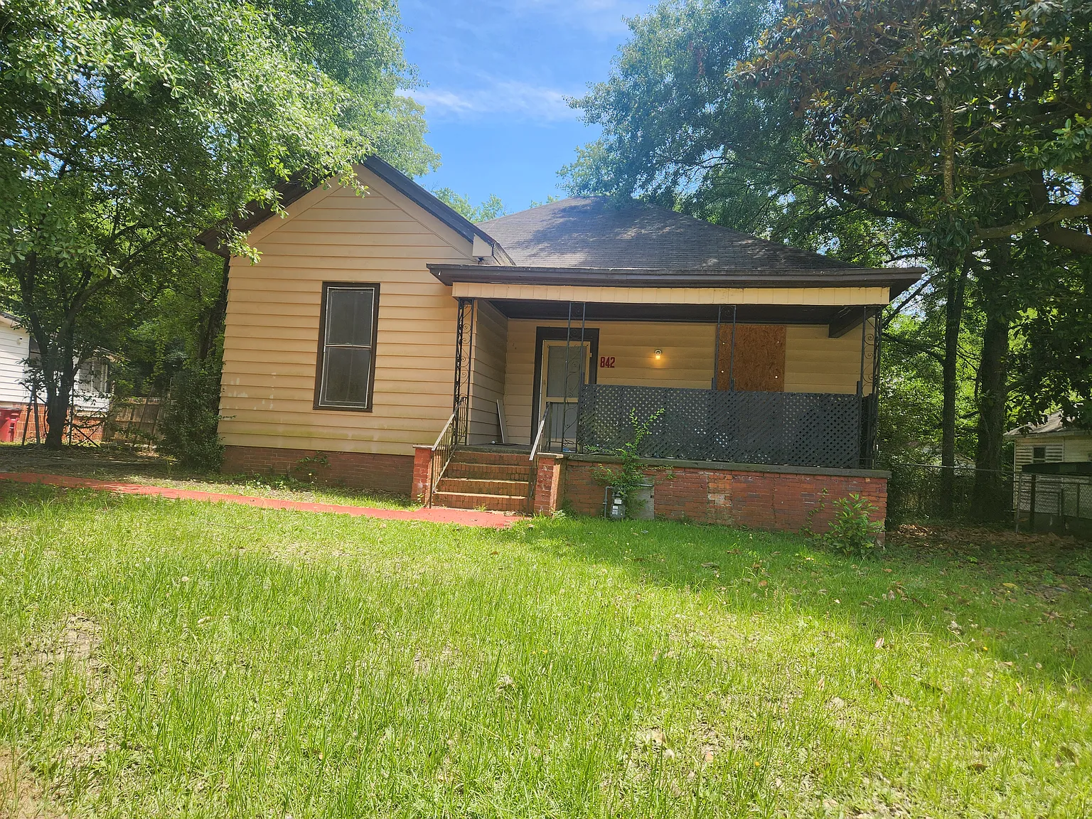 3 bed, 1484 sqft, $795 — Photo 1