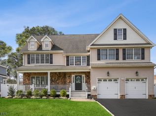 163 Hunter Ave, Fanwood, NJ 07023