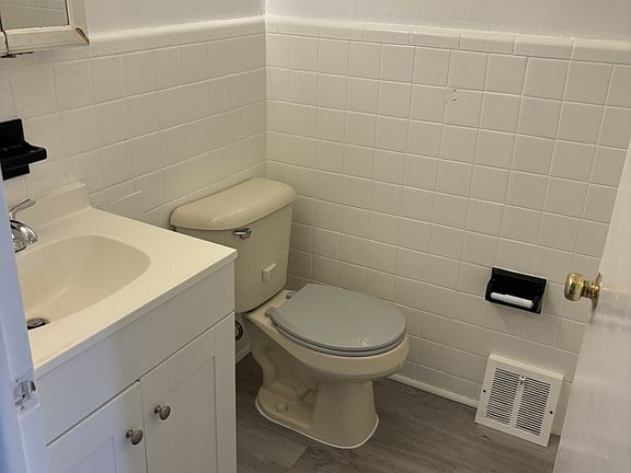 3rd image of 9370 Hoff St Floor 1