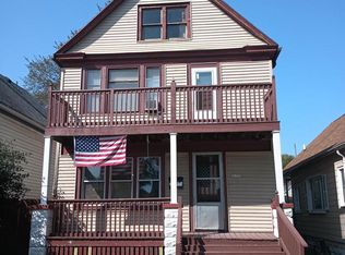 2637 S 9th Pl, Milwaukee, WI 53215