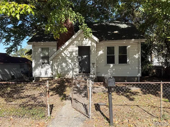 451 Northridge Dr, Saint Louis, MO 63137