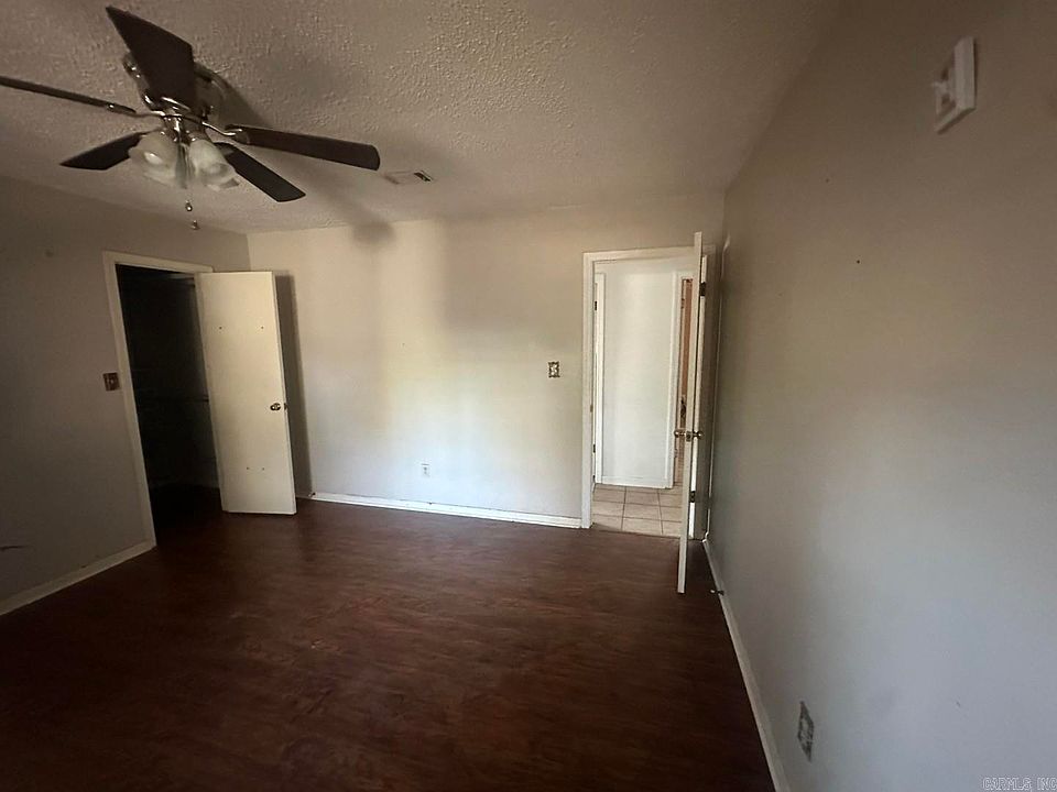 16th image of 6109 Indian Hills Dr