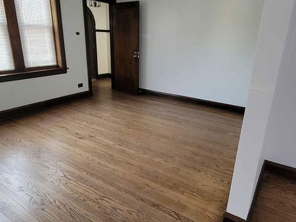 4th image of 3258 N Oak Park Ave #1