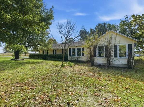 3420 Springfield Rd, Springtown, TX 76082