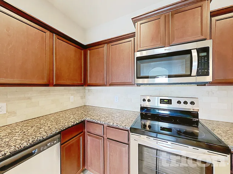 2312 Redbud Dr — Photo 9
