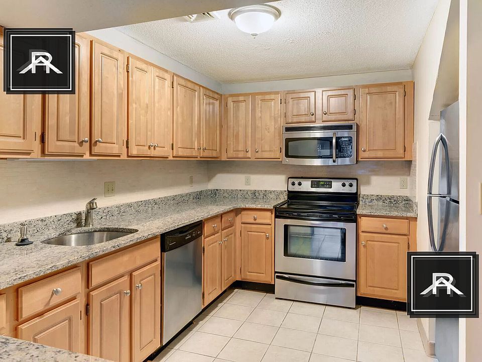 1st image of 1077 Commonwealth Ave #402