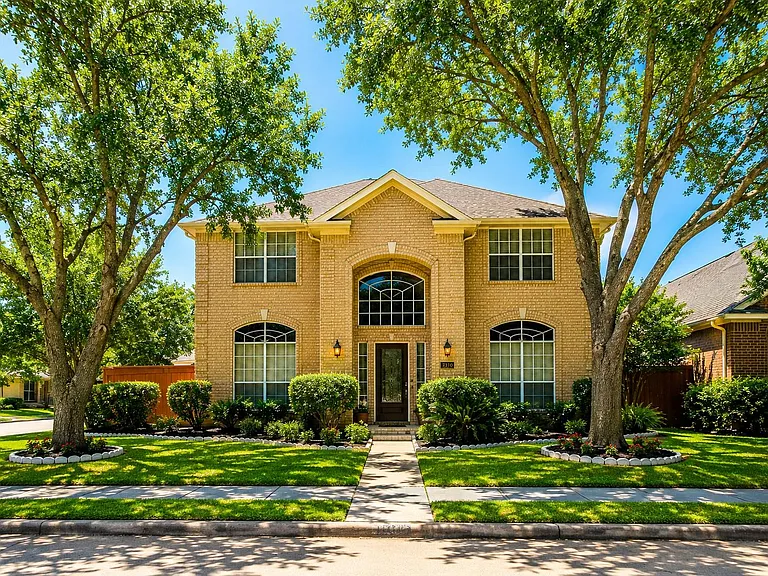 14218 Swallowfield Dr — Photo 1