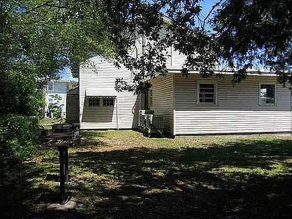 3rd image of 219 1st Ave N