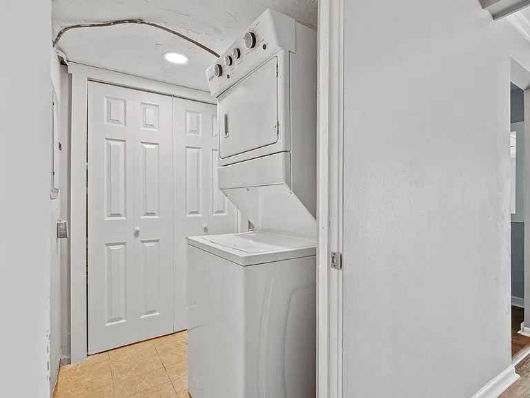 4608 Coleridge Street — Photo 13