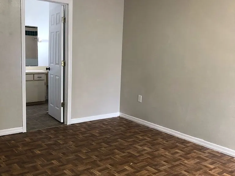 1614 Howland Blvd — Photo 9