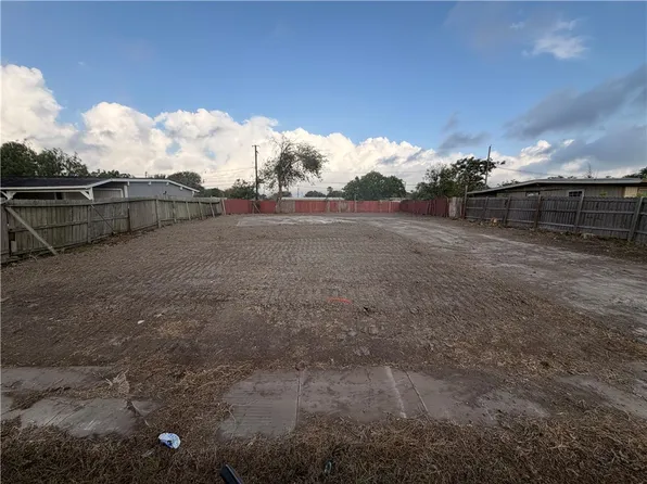 925 Virgil Dr, Corpus Christi, TX 78412