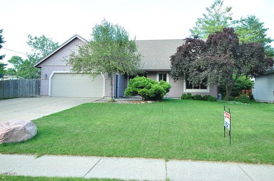 1st image of 1711 Forest Lake Dr SE