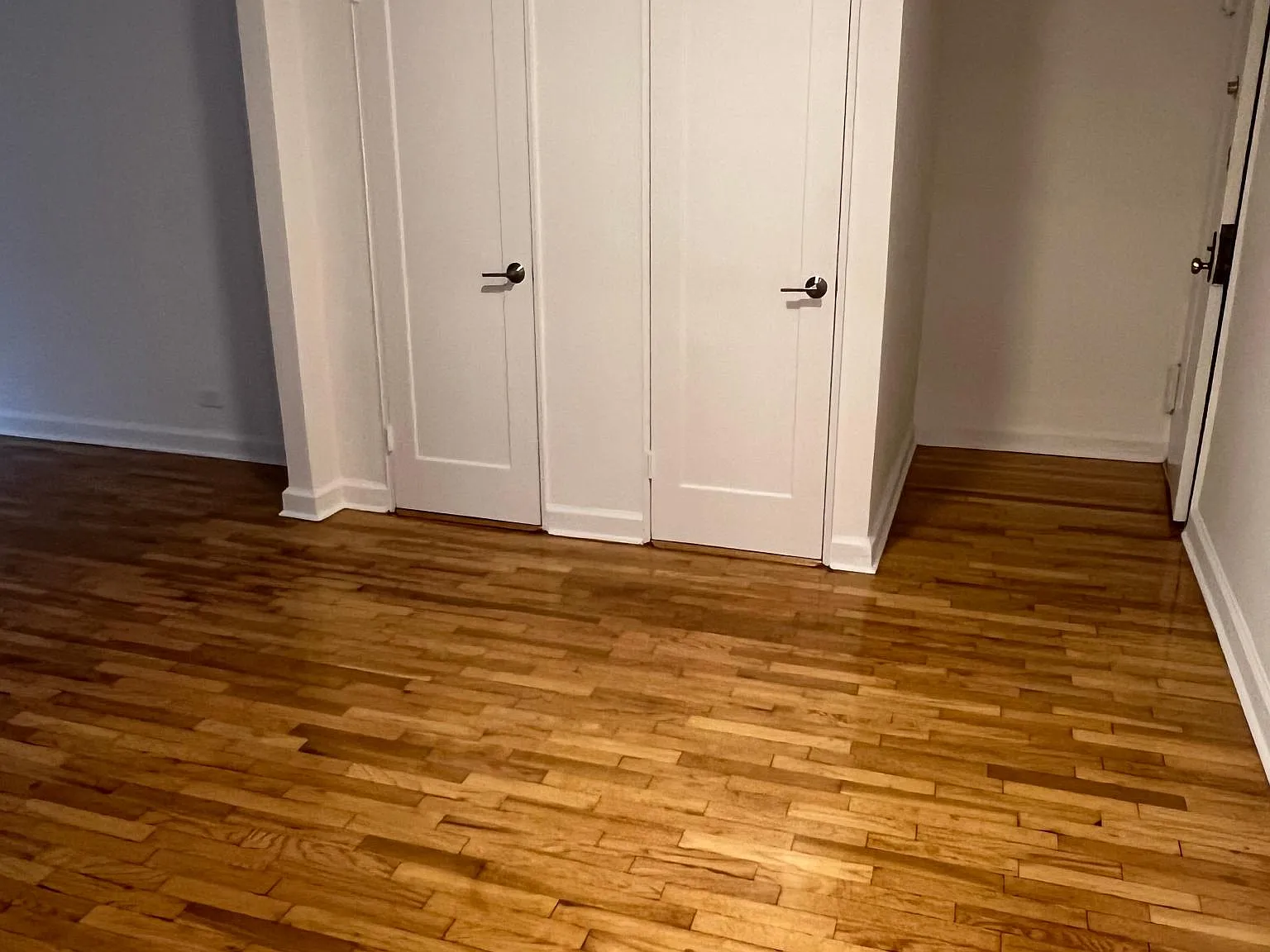 13520 Hoover Ave — Photo 2