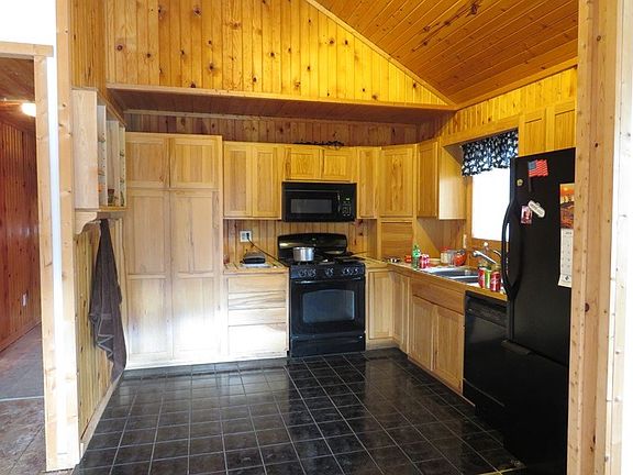 4th image of 743 Koski Ln