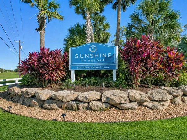 Sunshine MH & RV Resort