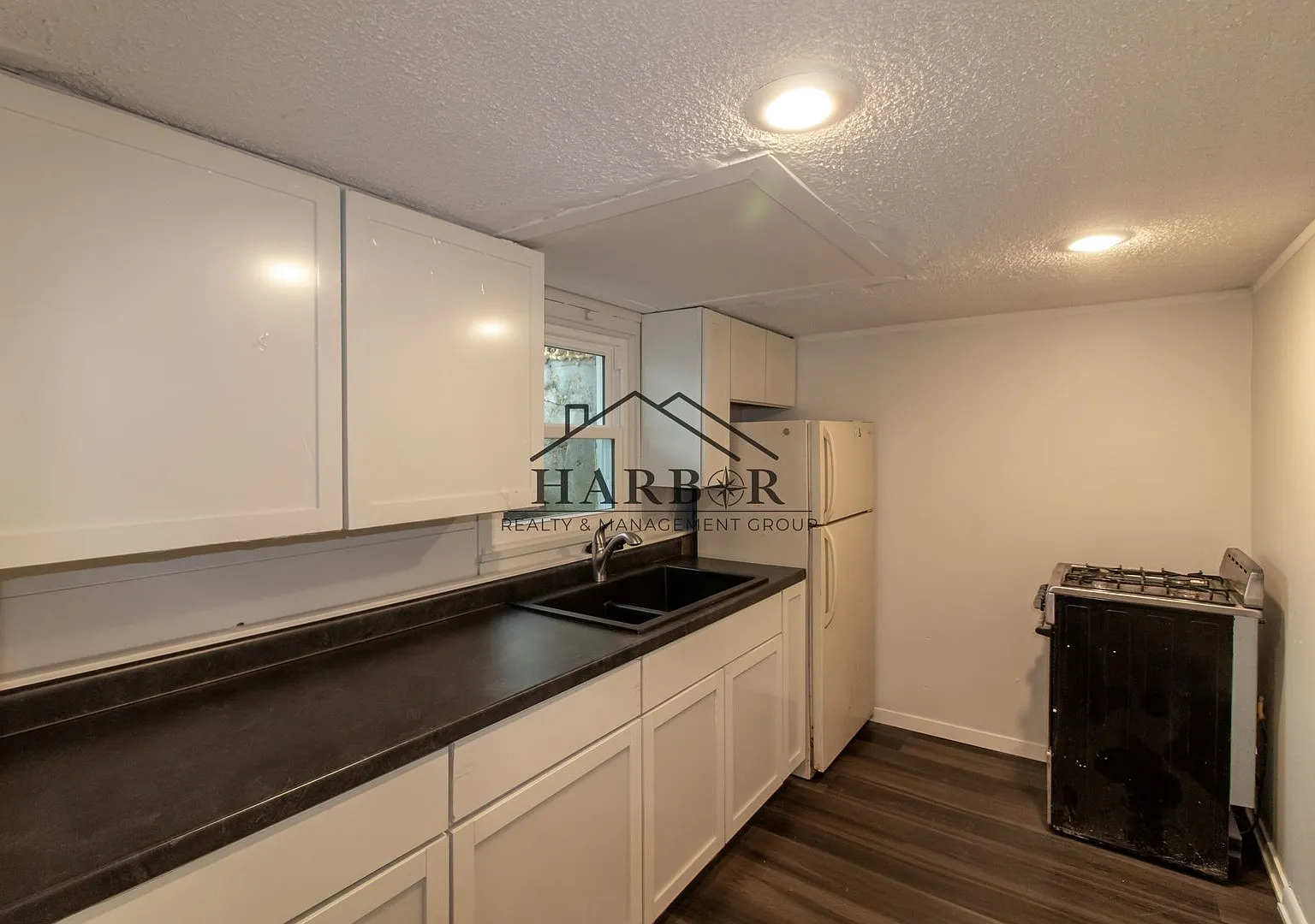 123 11th Ave SE Apt 5 — Photo 1