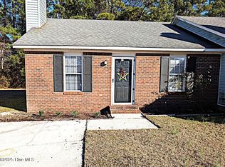 113 Live Oak Ct, Midway Park, NC 28544