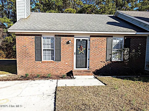 113 Live Oak Court, Midway Park, NC 28544