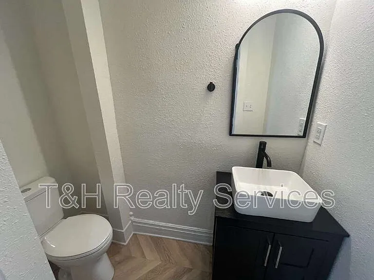 1146 Olive St — Photo 25