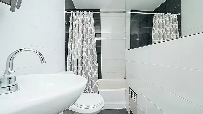 Rented by Friedman Mayer, LREB | media 14