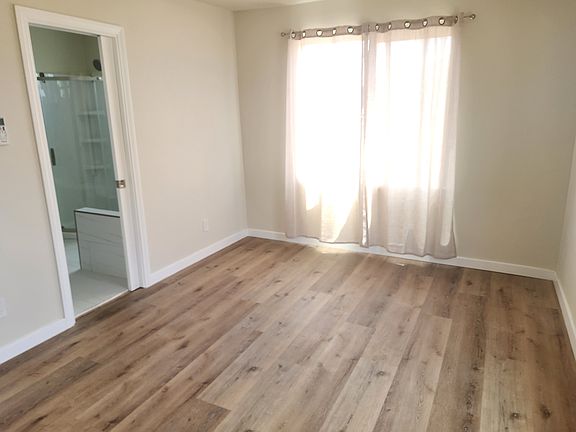 2nd image of 1905 W 20th St #1911