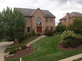 104 Apple Blossom Ln, Cranberry Township, PA
