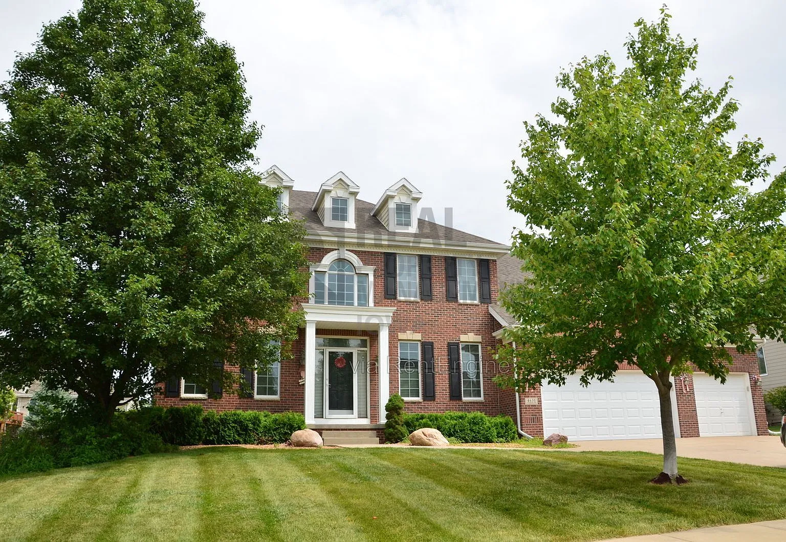 4 bed, 3.5 bath, 3004 sqft, $3,795 — Photo 1